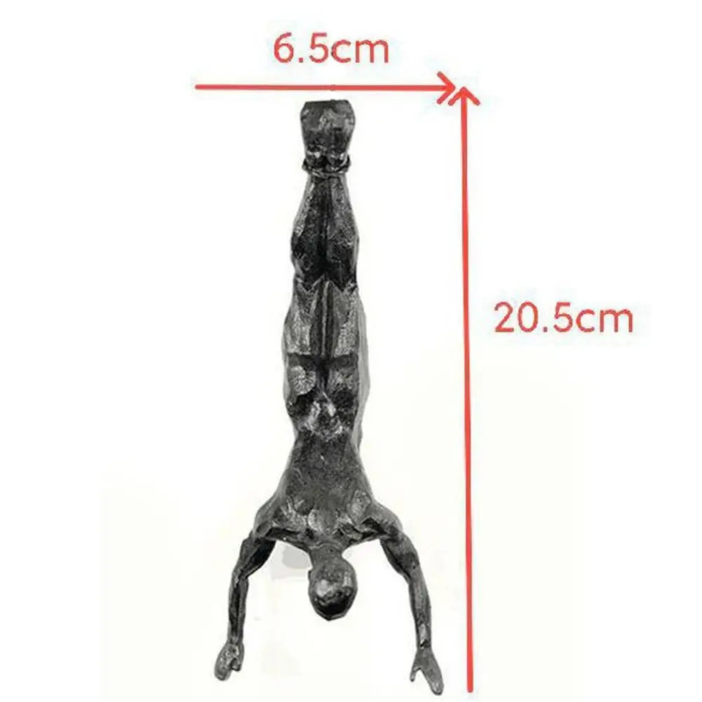 Creative Rock Climbing Man Resin Down Climbing Man Wall Art Decor 3D Art Climbing Men Sculpture Statue Figures Men's Gifts