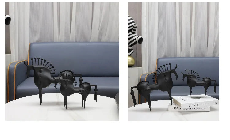 Thorn Horse Black Metal Abstract Statue,Creative Ornament, Home, Living Room, Office, Desktop Decoration, Handicraft Accessories