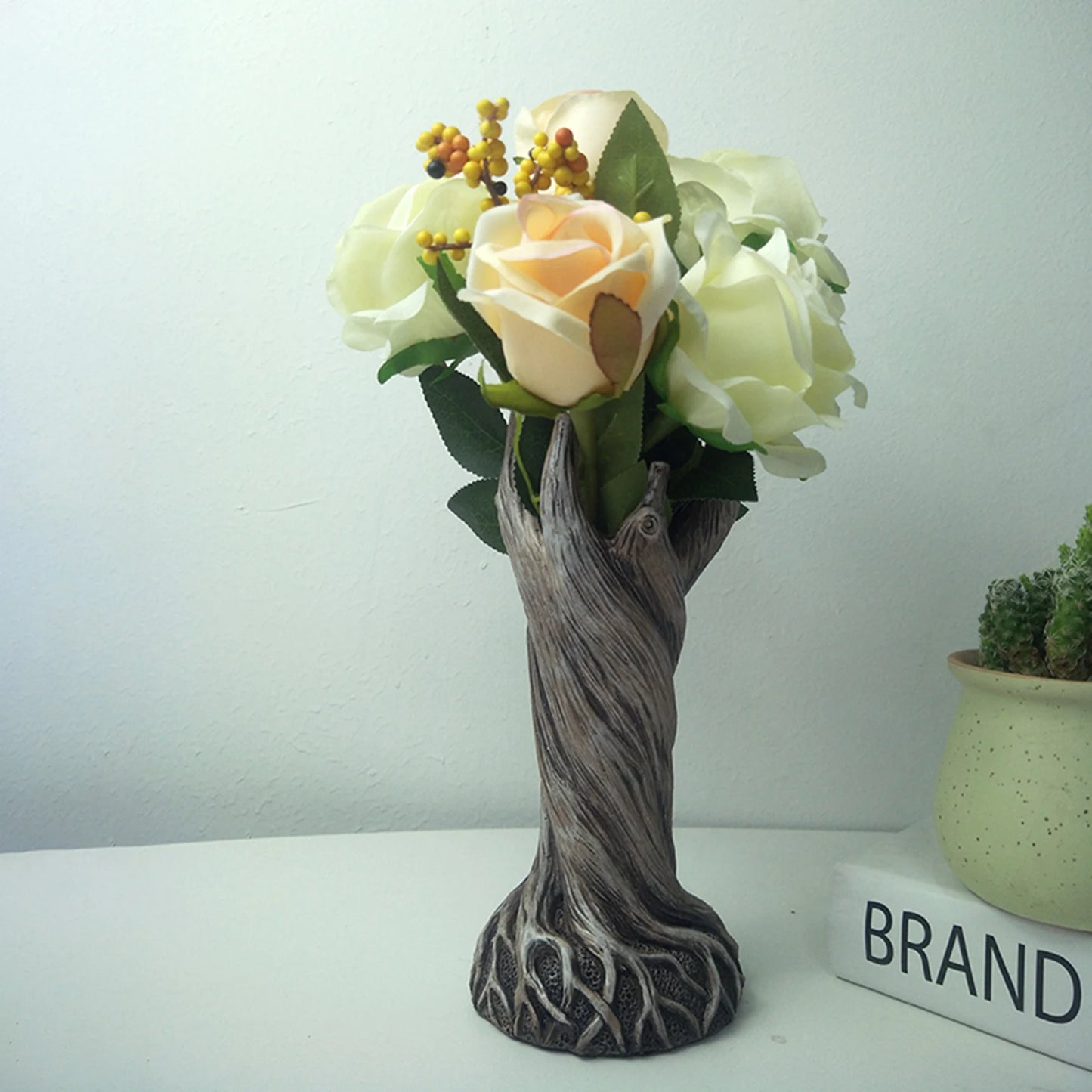 Dry Floral Plant Vase Ornament Creative Resin Indoor Statue Vase for Birthday Gifts New Year's Gifts